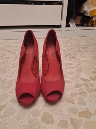 Zapatos de tacón rojos talla 38
