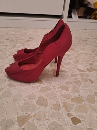 Zapatos de tacón rojos talla 38