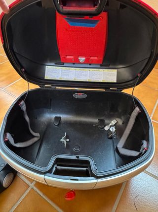 Baúl Moto Givi V46 46L