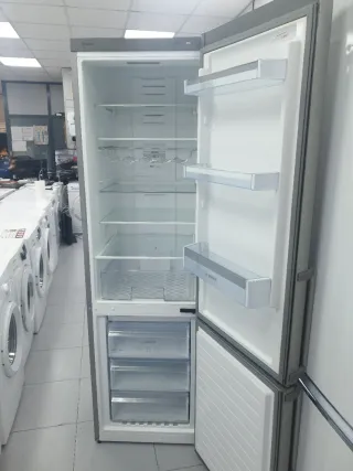 Nevera Bosch 2m x 60cm , energética A+++