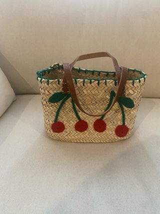 Bolso de rafia pequeño con bordado de cerezas