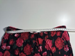 Gonna asimmetrica floreale