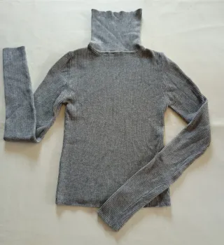 Jersey cuello alto gris Bershka