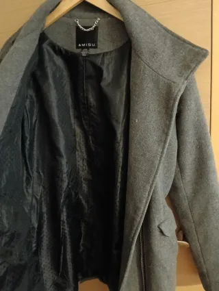 Abrigo de paño gris con cremallera