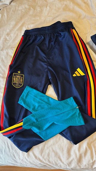 Abbigliamento da allenamento Selección España Adidas 25/26