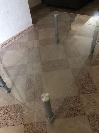 Mesa de salón cristal y metal