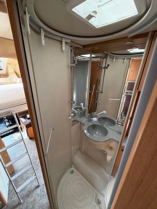 Autocaravana Ford Chausson Cama Basculante 5 Plaza