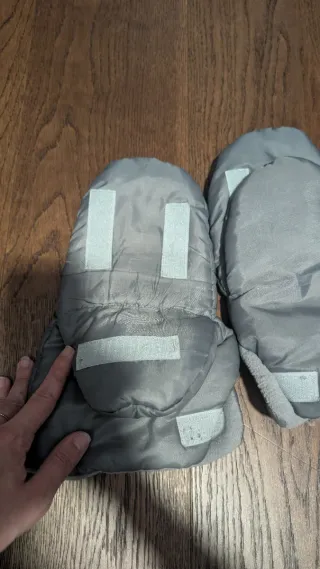 Manoplas para cochecito gris