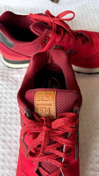 New Balance 574 Rojas Talla 46.5 EU