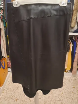 Traje de piel negro