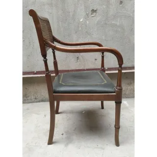 Mesa de juego inglesa + 4 sillas rejilla