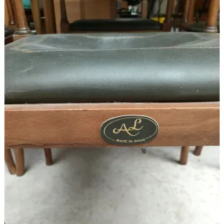 Mesa de juego inglesa + 4 sillas rejilla