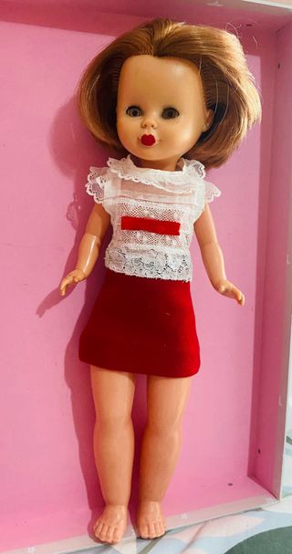 Trajes y accesorios de diseño para Nancy