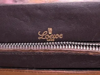 Bolso Loewe Vintage de piel de serpiente.