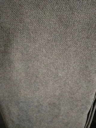 Sillón de tela gris