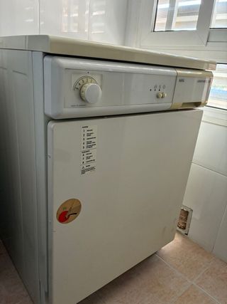 Secadora AEG Lavatherm 530