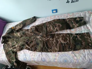 Traje ignífugo camuflaje militar