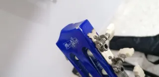 GUITARRA PARA NIÑO CON FUNDA Y SOPORTE