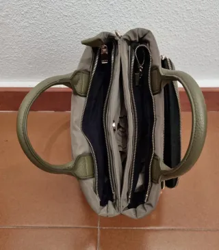 Bolso moderno verde oliva y negro