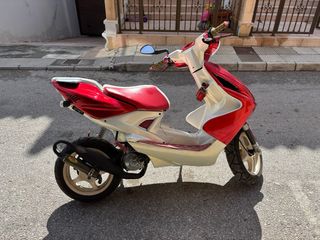 Yamaha Aerox 50cc con 2 motores