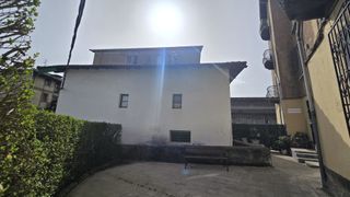 CASA INDEPENDIENTE + COCHERA