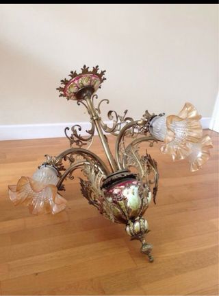 Lámpara de techo antigua estilo modernista