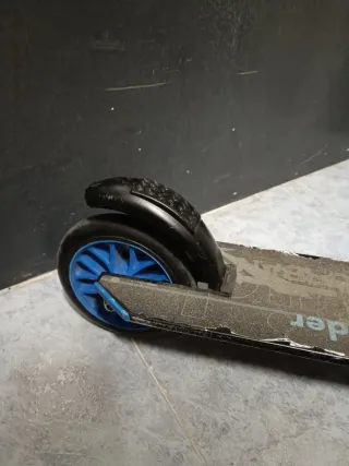 Patinete Urban Rider Negro y Azul