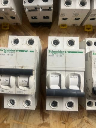 Interruptor Automático Schneider IC60N C10A
