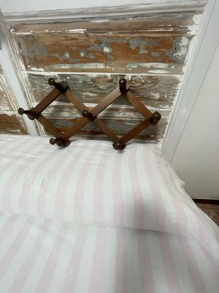 Appendiabiti espandibile in legno