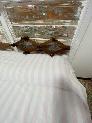 Appendiabiti espandibile in legno