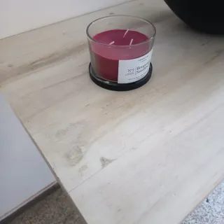 Mesa de madera y hierro