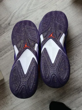 Zapatillas Jordan Morado y Naranja