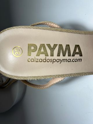 Zapatos de tacón dorados Payma