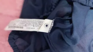 Blusa Zara azul marino sin mangas talla M