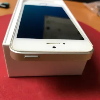 iPhone SE 32GB Argento