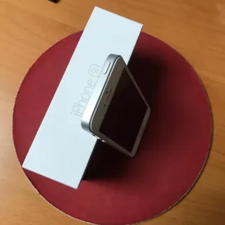 iPhone SE 32GB Argento