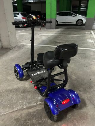 Scooter /Silla Eléctrico 4 Ruedas con Asiento