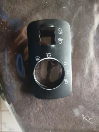 Embellecedor mandos luces Seat Leon MK1