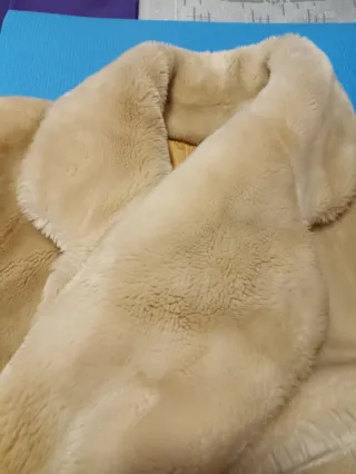 Abrigo Beige Imitación Piel