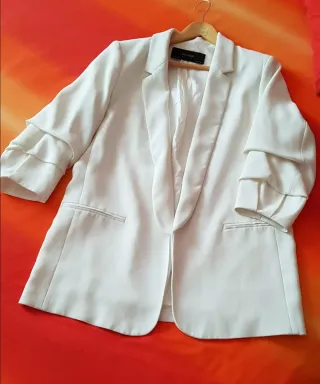 Elegante Blazer Zara tipo Smoking Talla M