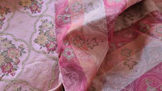 Tessuto jacquard floreale rosa antico