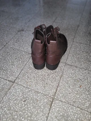 Stivaletti marroni similpelle donna