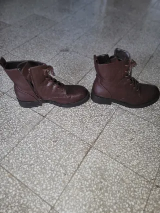 Stivaletti marroni similpelle donna