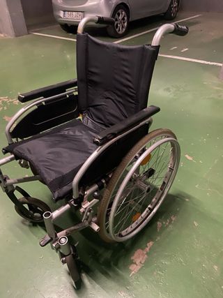Silla de ruedas plegable