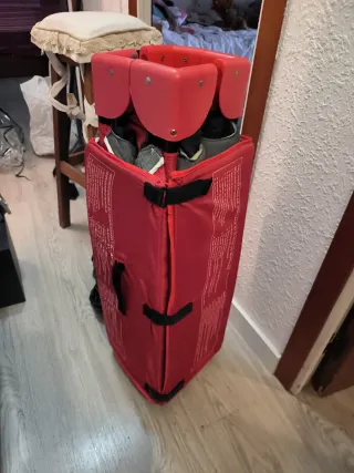 Cuna de viaje plegable roja