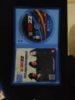 Giochi PS4 (WWE 2K22, Call of Duty Cold War)