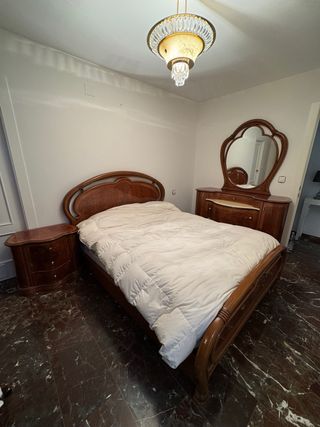 Conjunto dormitorio clásico madera