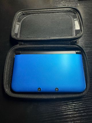 Nintendo 3DS XL Azul con funda