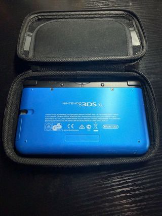 Nintendo 3DS XL Azul con funda