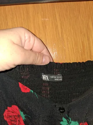 Top Zara Flores Rojas